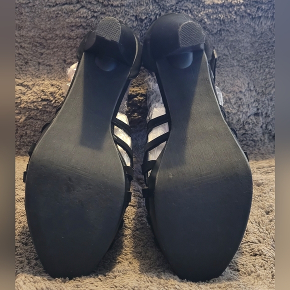 NIB Top Moda Bianca Platform Heels - Picture 7 of 7